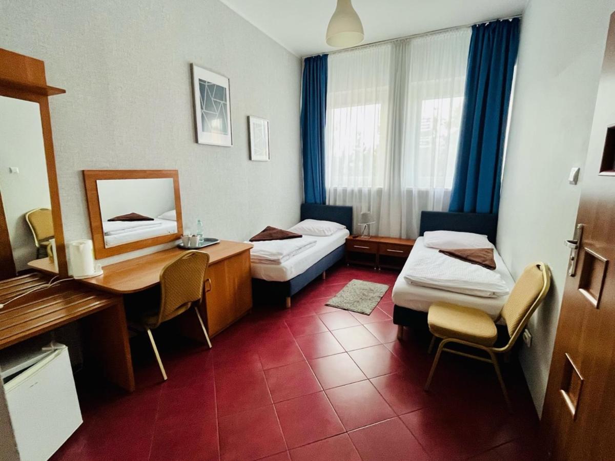 Hotel Elda Быдгощ Экстерьер фото