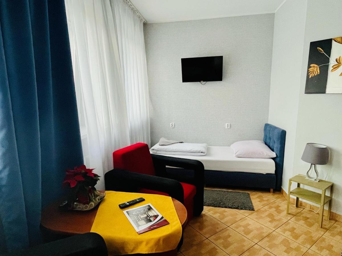 Hotel Elda Быдгощ Экстерьер фото