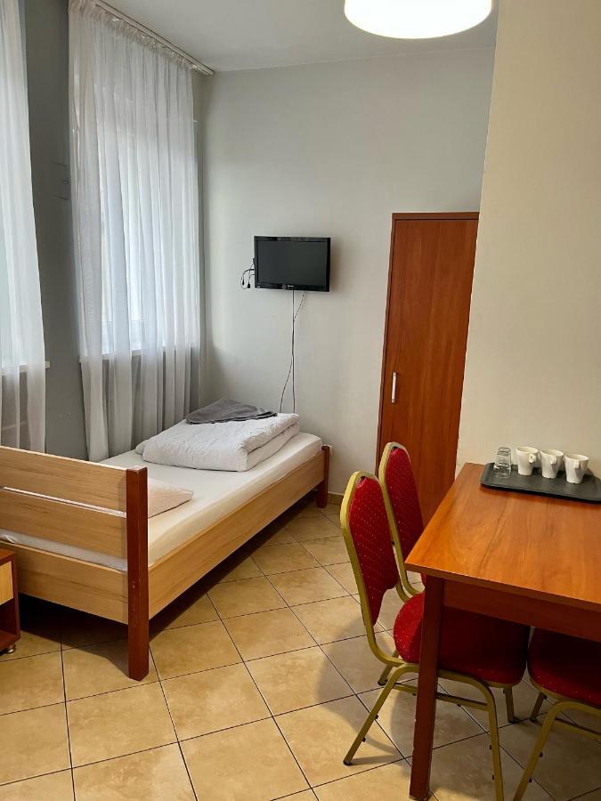 Hotel Elda Быдгощ Экстерьер фото