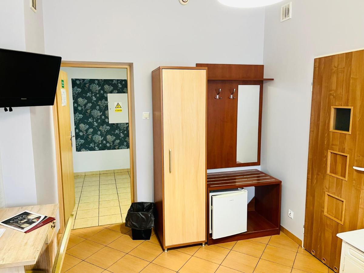 Hotel Elda Быдгощ Экстерьер фото