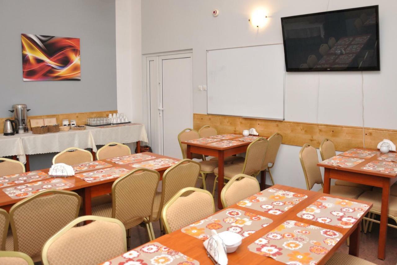 Hotel Elda Быдгощ Экстерьер фото